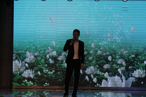 亚洲AV日韩AV石榴