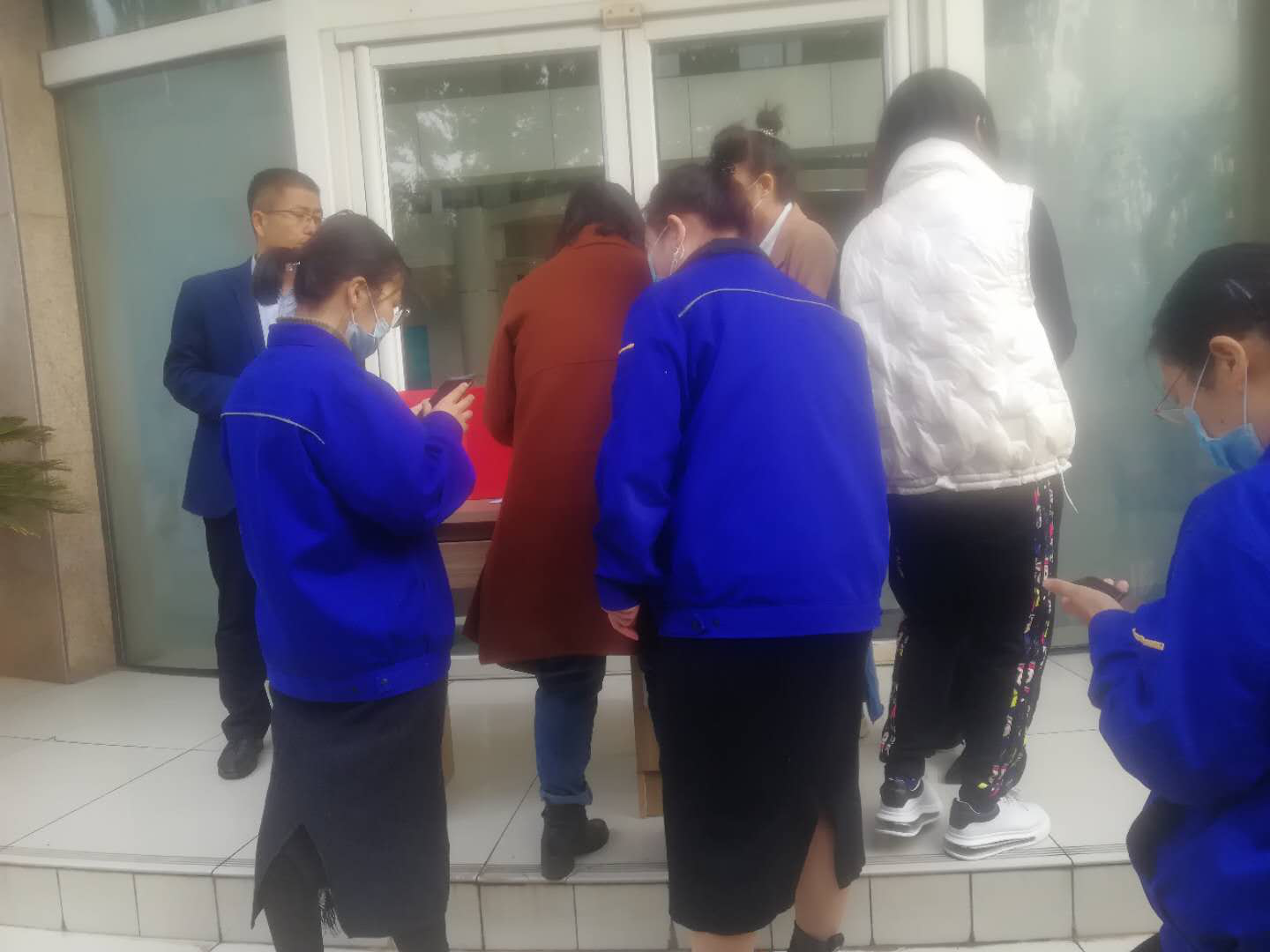 亚洲AV日韩AV石榴